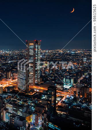 Skyscrapers above Nishi-Shinjuku, Tokyo, Japan at night 98615625
