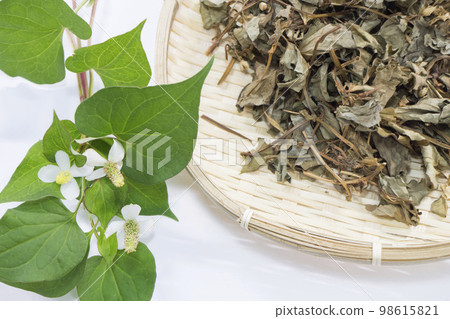 Dokudami tea Dokudami tea 98615821