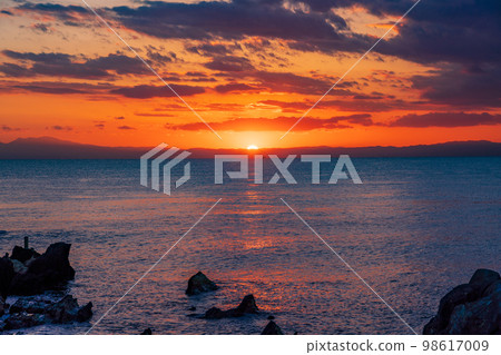 (Kanagawa Prefecture) Arasaki Beach Sunset (Kanagawa Prefecture) Arasaki Beach Sunset 98617009