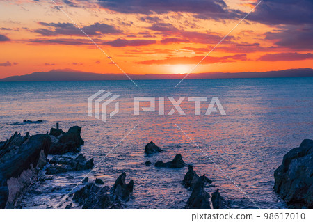 (Kanagawa Prefecture) Arasaki Beach Sunset (Kanagawa Prefecture) Arasaki Beach Sunset 98617010