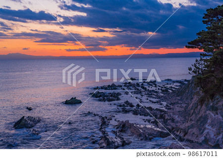 (Kanagawa Prefecture) Arasaki Beach Sunset (Kanagawa Prefecture) Arasaki Beach Sunset 98617011