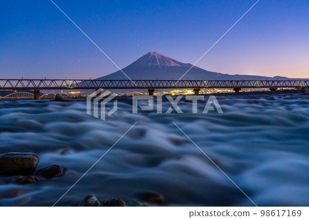 Pre-dawn torrent from Fuji River, night view and Mt.Fuji 98617169