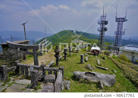 Sefuri 山神社鳥居和航空自衛隊雷達 98617761