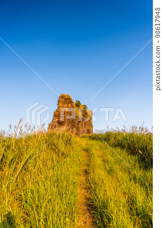 安山岩``樂田山展望台/山景周邊''（阿蘇郡高森町） 98617948