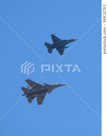 JASDF F-2B & Indian Air Force Sukhoi Su-30MKI JASDF F-2B & Indian Air Force Sukhoi Su-30MKI 98618761