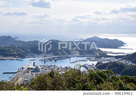 Full view of Ushibuka Haiya Bridge Full view of Ushibuka Haiya Bridge 98619461