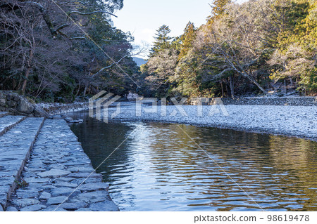 Ise Grand Shrine Naiku in snow 98619478