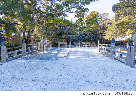 Ise Grand Shrine Naiku in snow 98619936