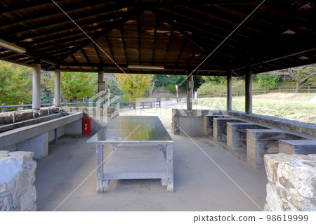 Campsite kitchen 98619999