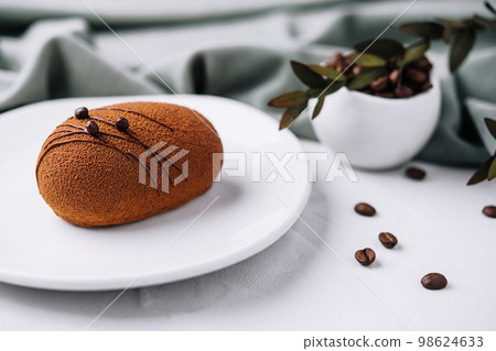 modern mousse chocolate cake - a traditional French dessert 98624633