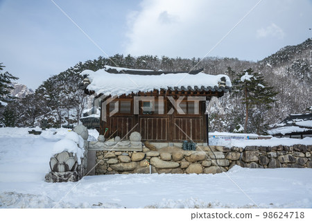 Shinhungsa Temple Shinhungsa Temple 98624718