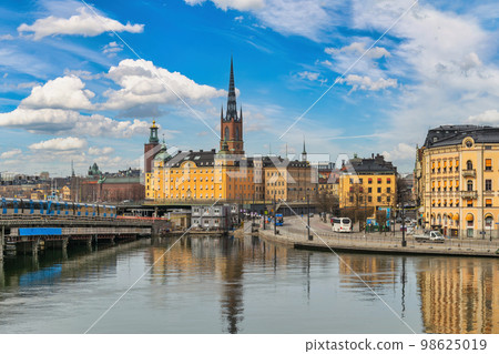 Stockholm Sweden, city skyline at Gamla Stan old town 98625019