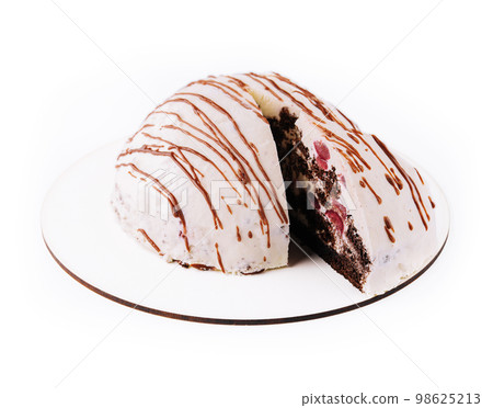 White mousse cake on white plate 98625213