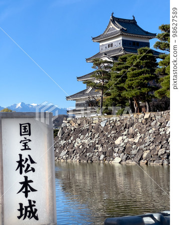 秋天天空下的國寶松本城 秋天天空下的國寶松本城 98627589