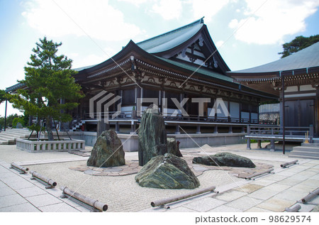 Maya Tenjoji Temple/Dry Landscape Garden Maya Tenjoji Temple/Dry Landscape Garden 98629574