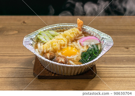 udon noodles in aluminum pot 98630704