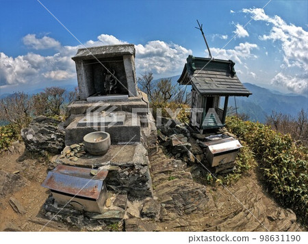 Kamigamori Otokoyama summit shrine Kamigamori Otokoyama summit shrine 98631190