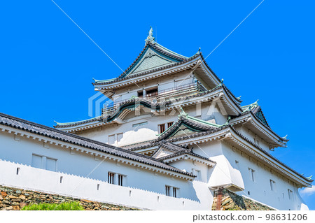 Wakayama City, Wakayama Prefecture Wakayama Castle tower in sunny weather Wakayama City, Wakayama Prefecture Wakayama Castle tower in sunny weather 98631206