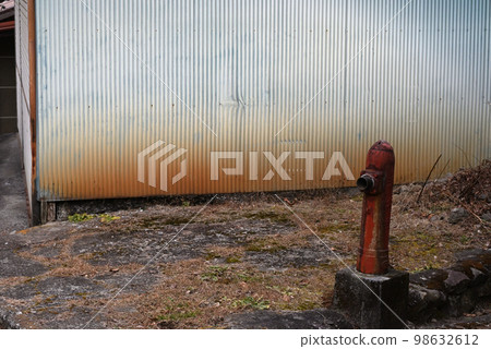Old fire hydrant Old fire hydrant 98632612