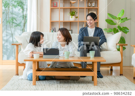 客廳親子假期 98634282