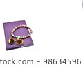 Beads and rugosa 98634596
