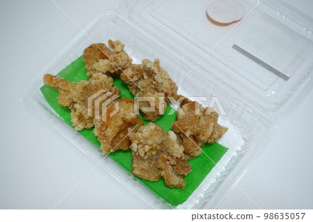 配菜炸雞 98635057