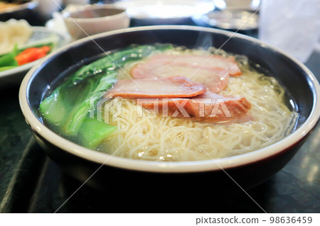Chinese noodles, egg noodles or roasted pork noodles 98636459