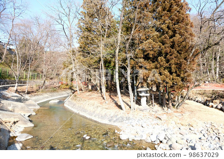 Near Suwa Taisha Shimosha Harumiya Togawa 2 Near Suwa Taisha Shimosha Harumiya Togawa 2 98637029