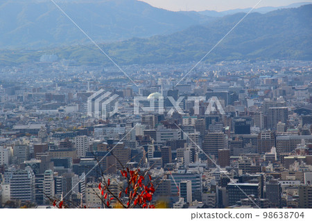 A view of the Gojo Nanahonmatsu gas tank from the road leading from Kiyomizu-dera Temple to the Higashiyama Course of the Kyoto Loop Trail 98638704