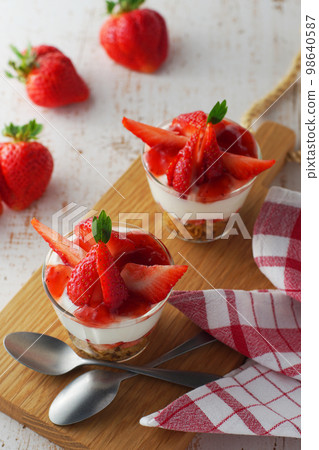 Yogurt Parfait with Plenty of Strawberries Yogurt Parfait with Plenty of Strawberries 98640587