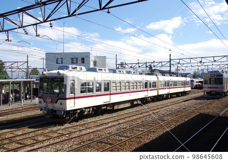 富山地方鐵道稻荷町站 14760 98645608