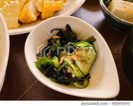 Cucumber and seaweed vinegar Cucumber and seaweed vinegar 98645645