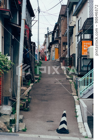 Otaru city streets 98646872