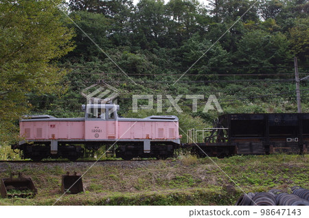 有峰口出機12021側附近的富山地方鐵道 98647143