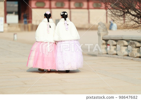 換崗儀式、冬季旅行 98647682
