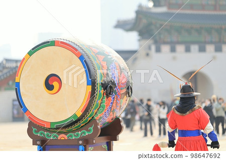 換崗儀式、冬季旅行 98647692