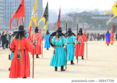 換崗儀式、冬季旅行 98647706