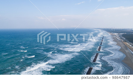 Akita Prefecture Sea of Japan in winter 98647987