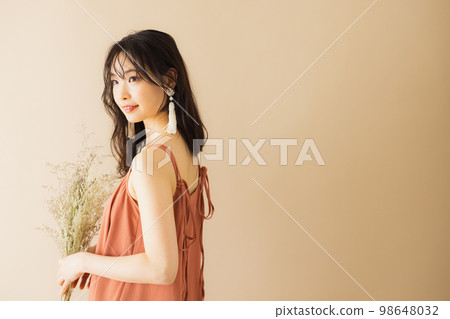 beige back beauty beige back beauty 98648032