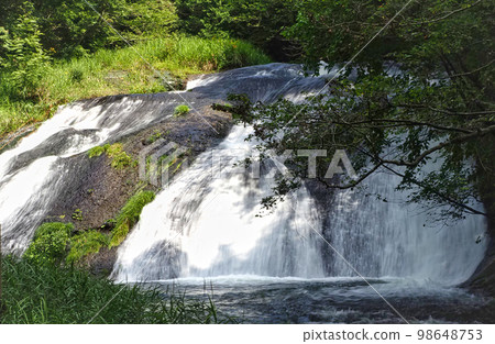 鐮淵瀑布/夏季（伊哈托夫風景區）岩手縣花卷市 98648753