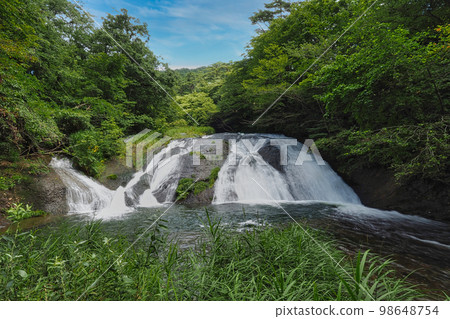 鐮淵瀑布/夏季（伊哈托夫風景區）岩手縣花卷市 98648754
