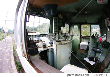 Toyama Chihou Railway Arimineguchi Station Deki 12021 Cab 98649581