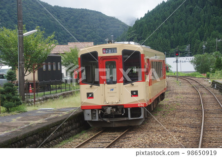 Nagaragawa Railway Gujo Hachiman Station Nagara 600 Type JNR Express Color 98650919