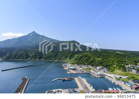 Rishiri Island, Oshidomari mountain, town and port 98653475