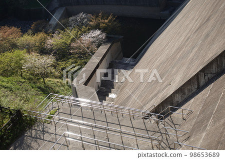 Kayaze Dam (Kayaze Dam: Omura City, Nagasaki Prefecture) Kayaze Dam (Kayaze Dam: Omura City, Nagasaki Prefecture) 98653689