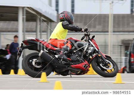 Moto Gymkhana 跑步照片 Moto Gymkhana 跑步照片 98654551
