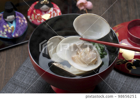 女兒節菜餚、國產蛤蜊湯和雛人偶 98656251