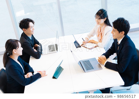 meeting business scene 98656517