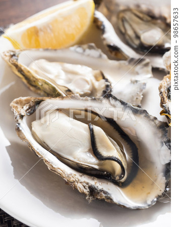 帶殼蒸牡蠣 98657633