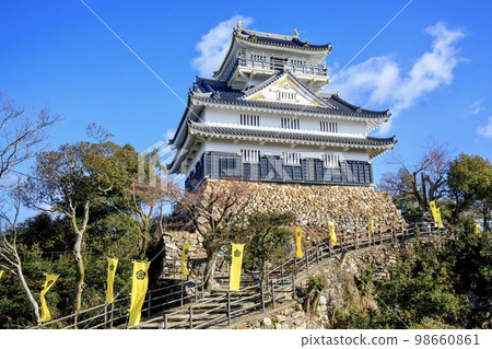 岐阜縣晴朗天氣下的岐阜城 98660861